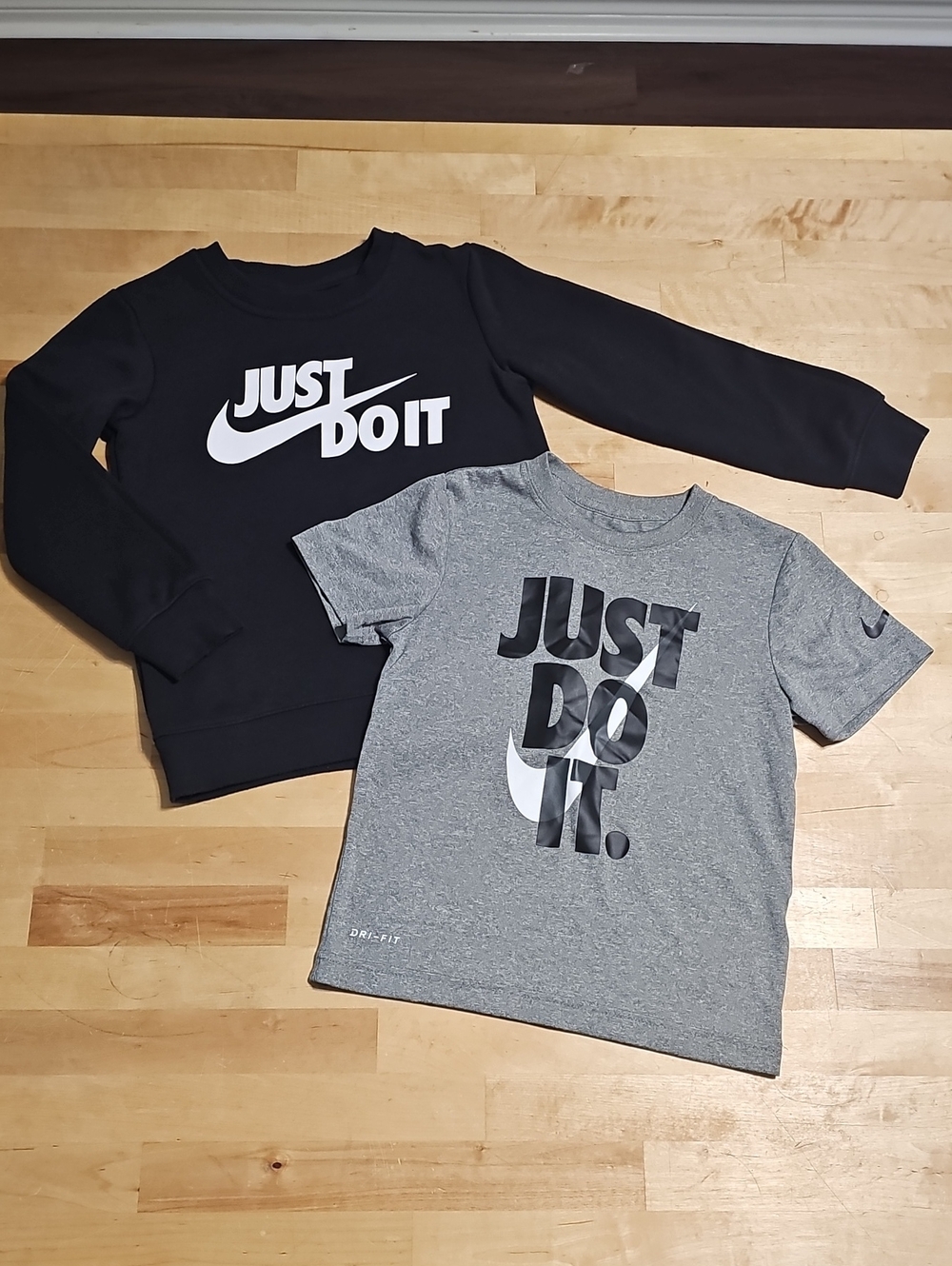 Nike Boys Size 6 Sweatshirt & Dri-Fit Shirt EUC